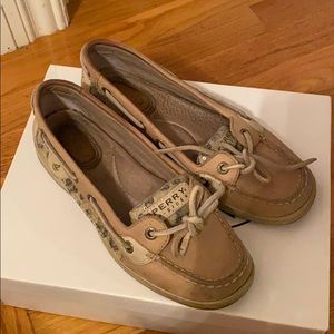 Sperry women’s boat shoes